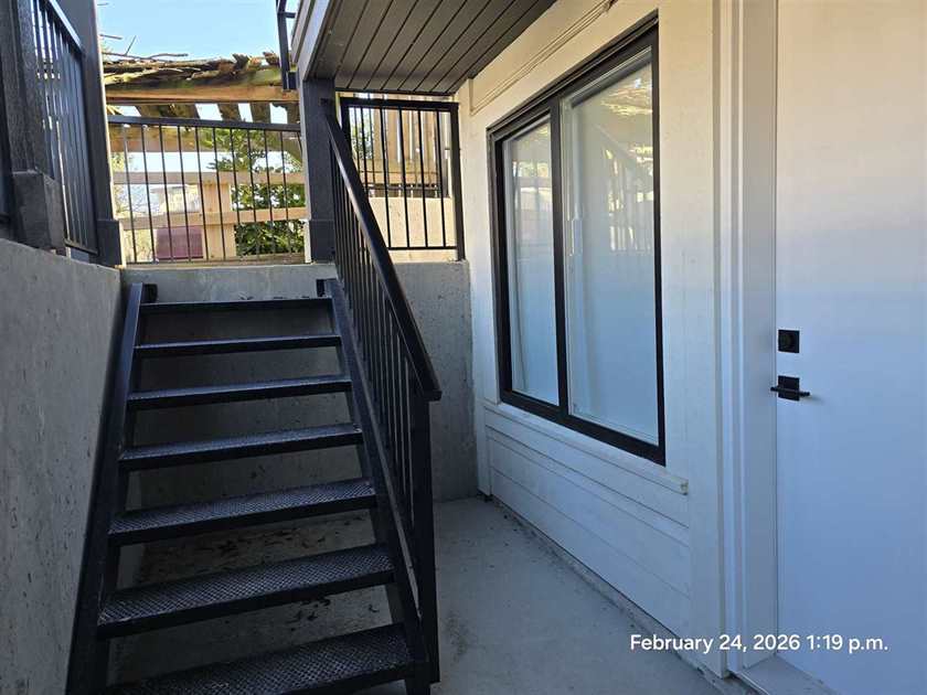 15571 Victoria Avenue