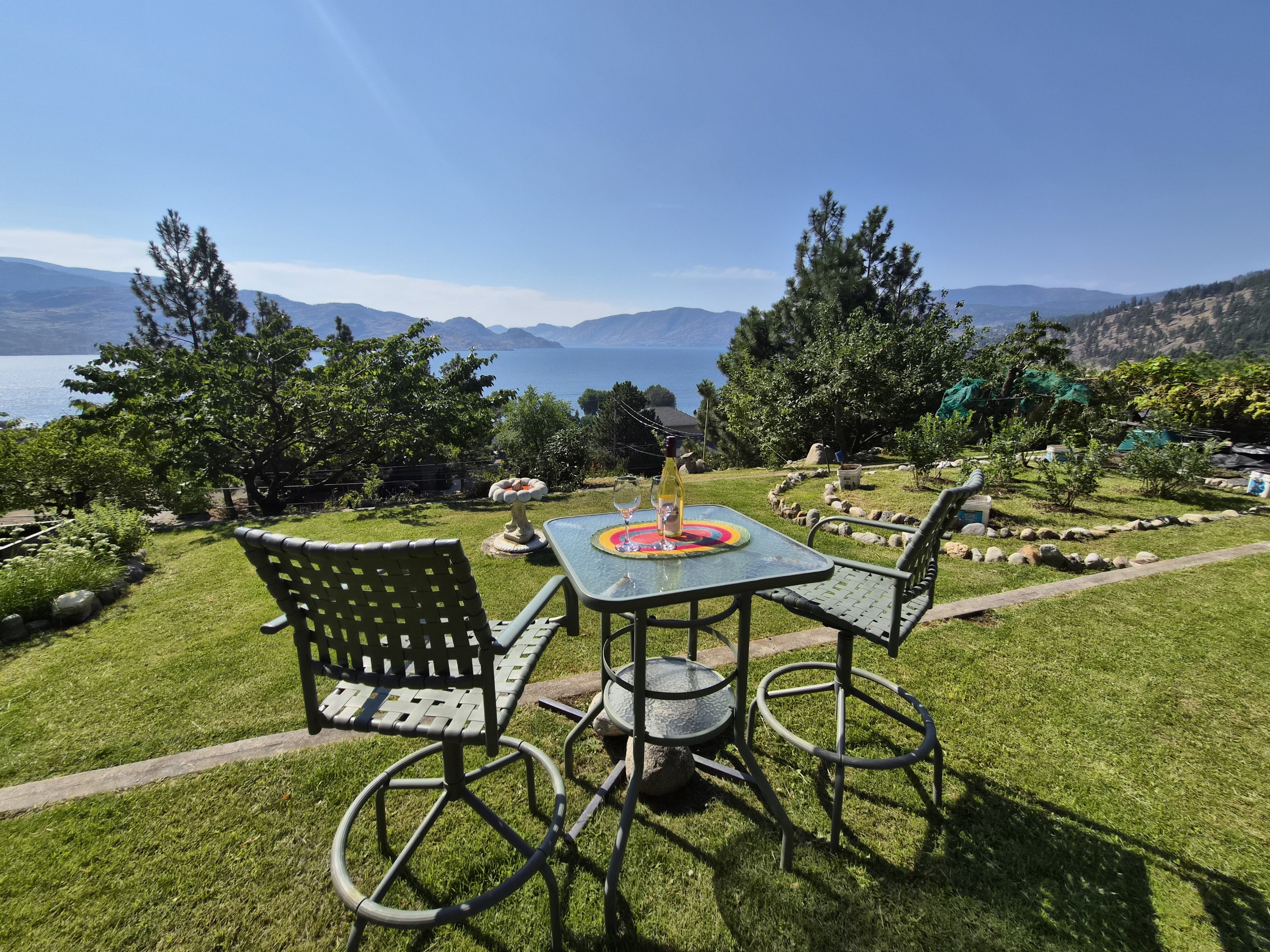 B0061 - 4103 3rd Avenue - Peachland - BC (Off-Season)